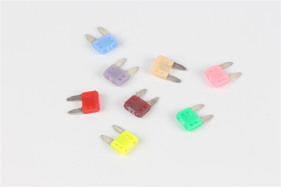 Mini Fast Blow Fuse , DC32V 4Amp Automotive Blade Fuse Small Plug In