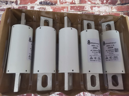 250A Ceramic Automotive Fuses DC1000V HEV Fuses Energy Battery Fuses
