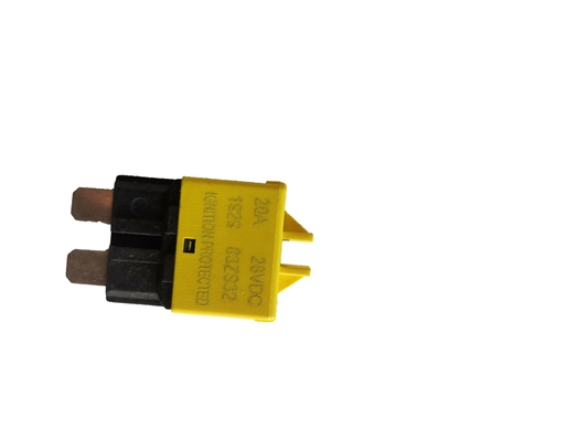 Nylon Resettable Circuit Breaker Blade Fuse , 28VDC Resettable Mini Blade Fuse