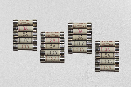 Brown BS1362 Cartridge Fuses 13a SE1027 Ceramic Tube Material