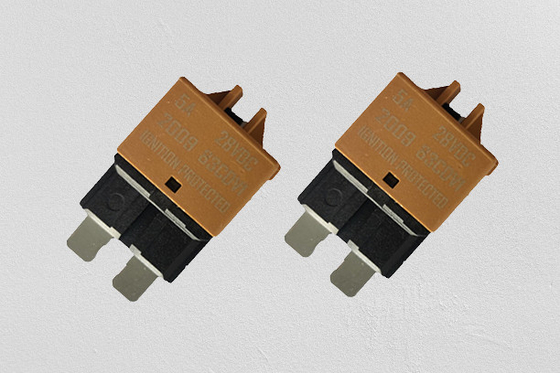 Low Voltage Resettable Circuit Breaker Blade Fuse 5A  SAE J1284 Standard